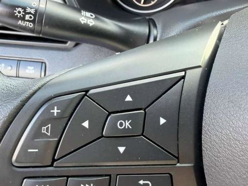 Used 2025 Nissan Altima 2.5 SV image 18