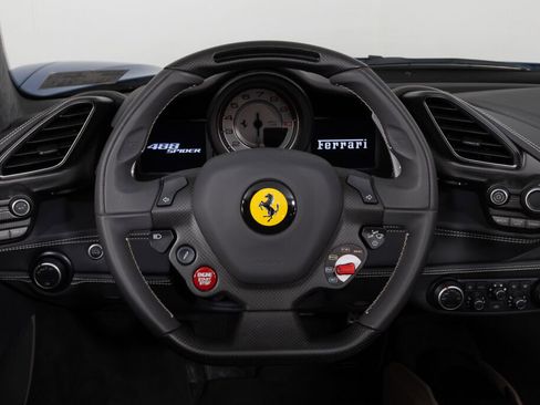 Used 2018 Ferrari 488 Spider image 32