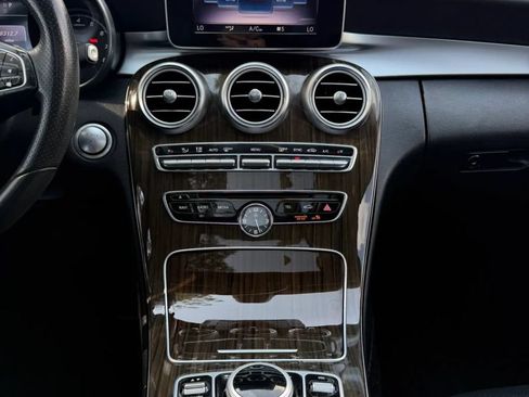 Used 2018 Mercedes-Benz C 300 4MATIC Sedan w/ Premium Package image 15