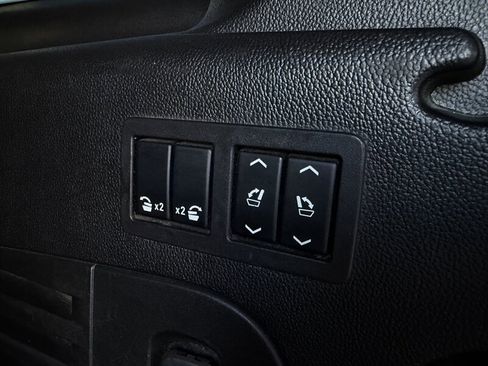 Used 2018 GMC Yukon XL Denali w/ Denali Ultimate Package image 60