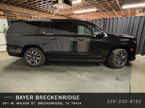 Used 2023 Cadillac Escalade ESV Sport AWD/4WD image 6