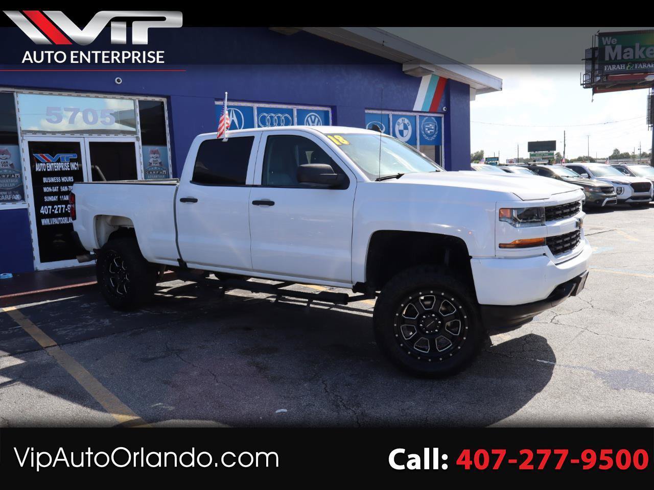Used 2018 Chevrolet Silverado 1500 Custom w/ Custom Value Package AWD/4WD image 1