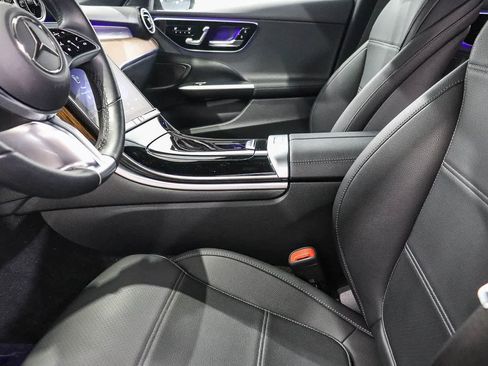 Used 2023 Mercedes-Benz C 300 Sedan image 18