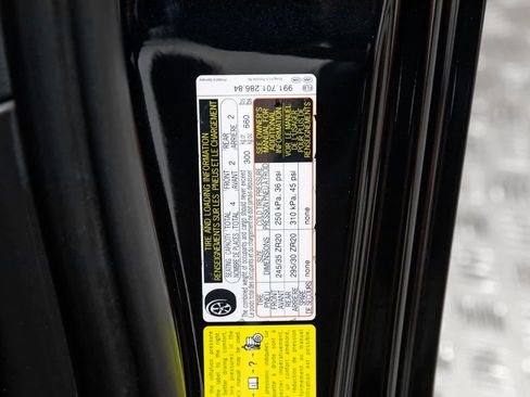 Used 2015 Porsche 911 Carrera 4S image 32