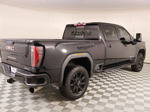 Used 2024 GMC Sierra 2500 AT4 w/ AT4 Premium Plus Package AWD/4WD image 22
