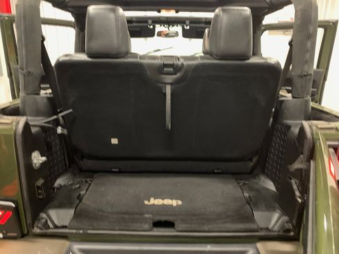 Used 2016 Jeep Wrangler Sahara image 48