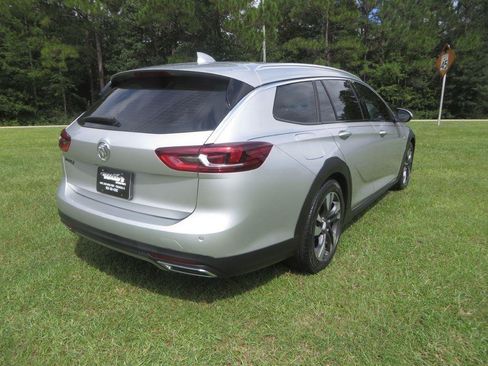 Used 2018 Buick Regal Essence w/ Driver Confidence Package #1 AWD/4WD image 6