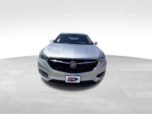Used 2019 Buick Enclave Premium w/ Experience Buick Package FWD image 3