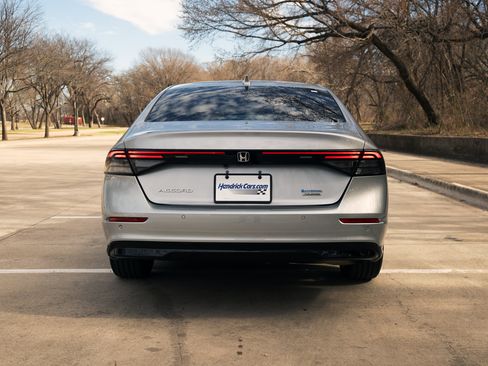 Used 2023 Honda Accord Touring image 8