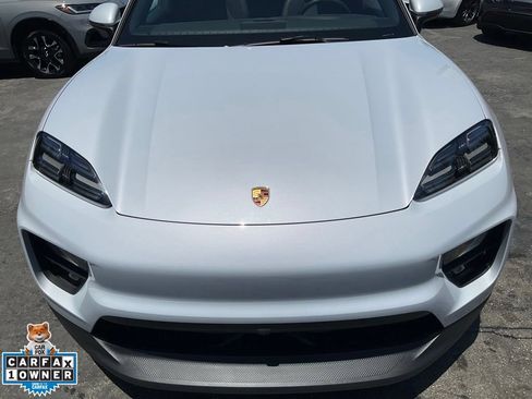 Used 2025 Porsche Macan 4S Electric AWD/4WD image 95