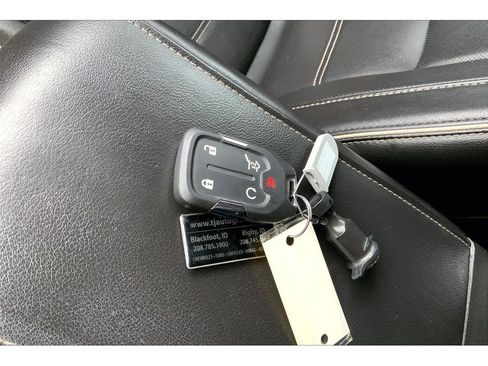 Used 2019 GMC Acadia Denali image 14