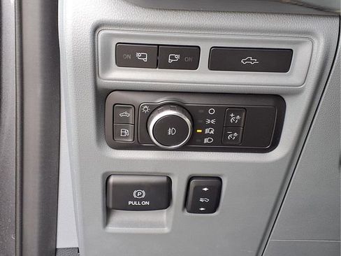 Used 2021 Ford F150 Lariat w/ Equipment Group 502A High AWD/4WD image 17