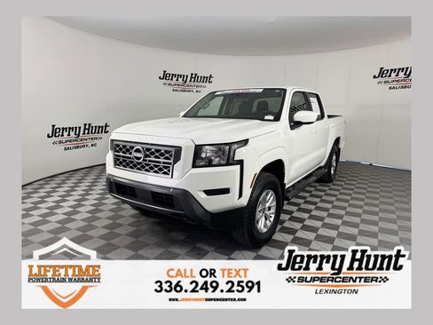 Used 2024 Nissan Frontier SV AWD/4WD image 1