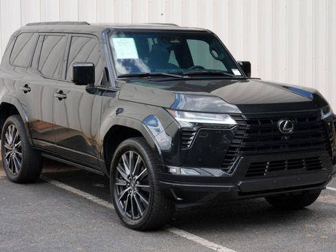 Used 2024 Lexus GX 550 w/ Cold Area Package AWD/4WD image 58