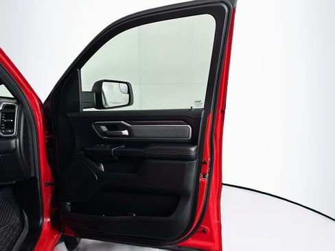 Used 2020 RAM 1500 Big Horn AWD/4WD image 32