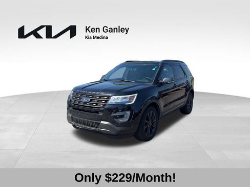 Used 2017 Ford Explorer XLT w/ Equipment Group 202A AWD/4WD image 1
