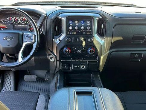 Used 2021 Chevrolet Silverado 1500 LT Trail Boss w/ Bed Protection Package image 17