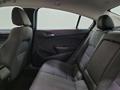 Used 2018 Chevrolet Cruze LT image 18
