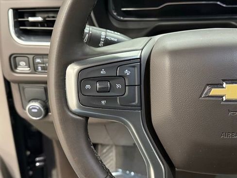 Used 2024 Chevrolet Suburban LT image 20