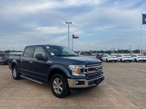 Used 2018 Ford F150 XLT w/ Equipment Group 301A Mid RWD image 2