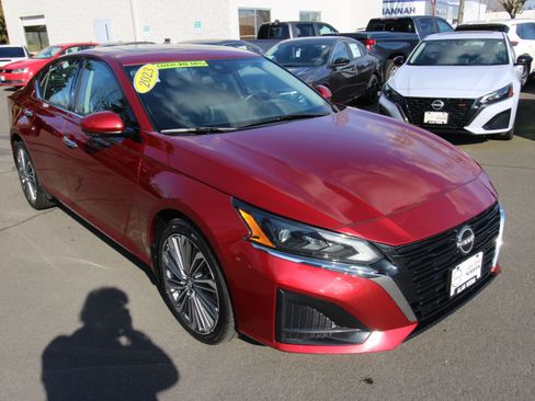Used 2023 Nissan Altima 2.5 SL AWD/4WD image 1
