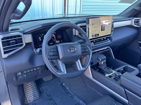 Used 2025 Toyota Tundra Limited image 13