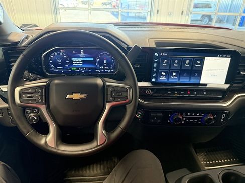 Used 2025 Chevrolet Silverado 1500 LT image 32
