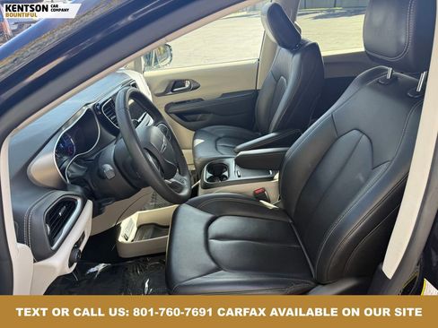 Used 2024 Chrysler Pacifica Select image 27