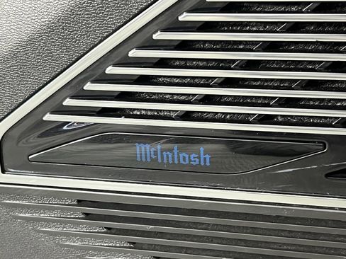 Used 2024 Jeep Wagoneer Launch Edition image 18