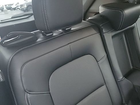 Certified 2023 Ford Escape Platinum image 38