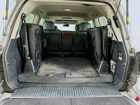 Used 2014 Lexus LX 570 4WD w/ Luxury Package image 29