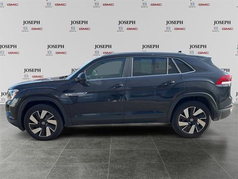 Used 2024 Volkswagen Atlas Cross Sport SE image 5