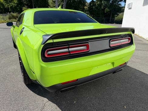 Used 2019 Dodge Challenger SRT Hellcat RWD image 9