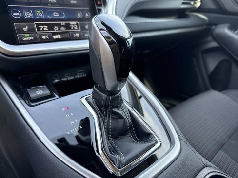 Used 2023 Subaru Outback Premium image 30