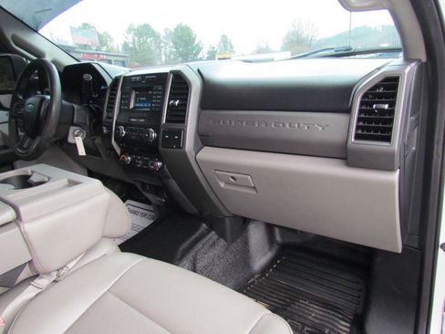 Used 2018 Ford F450 XL w/ XL Value Package AWD/4WD image 16