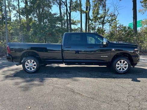 New 2026 RAM 2500 Laramie AWD/4WD image 8