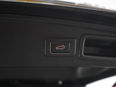 Used 2017 Subaru Forester 2.5i Limited AWD/4WD image 15
