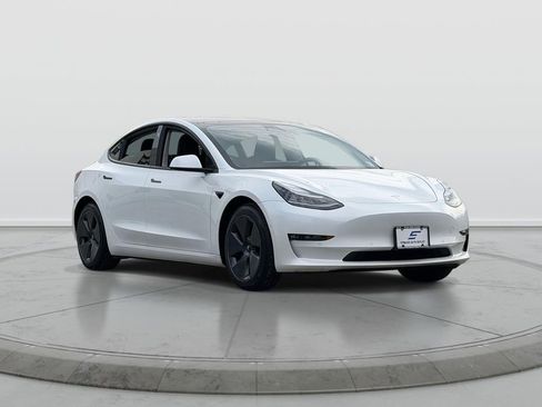 Used 2021 Tesla Model 3 Long Range image 1
