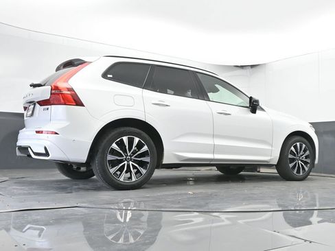 Used 2025 Volvo XC60 B5 Plus AWD/4WD image 52