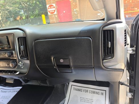 Used 2015 Chevrolet Silverado 1500 LT AWD/4WD image 29