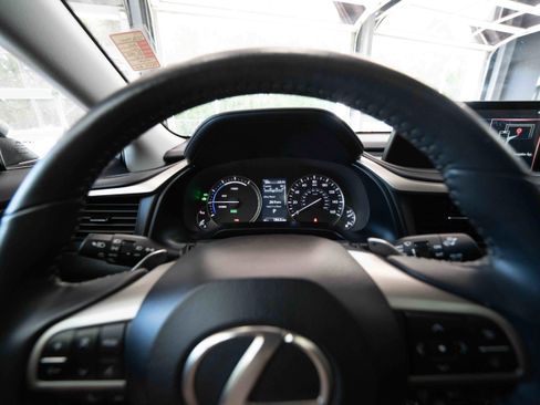 Used 2022 Lexus RX 450h AWD w/ Premium Package image 15