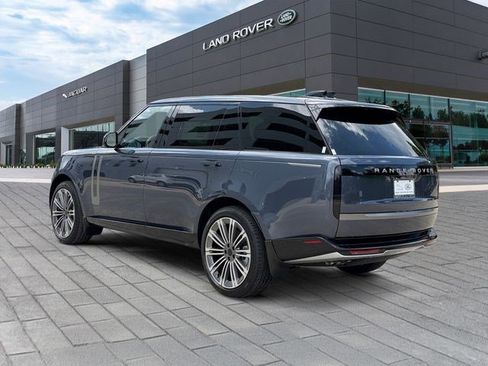 New 2026 Land Rover Range Rover Long Wheelbase SE AWD/4WD image 3