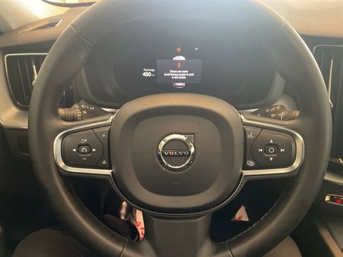 Certified 2024 Volvo XC60 B5 Core image 14