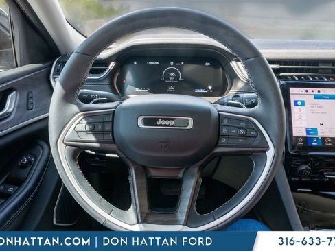 Used 2023 Jeep Grand Cherokee L Limited image 6