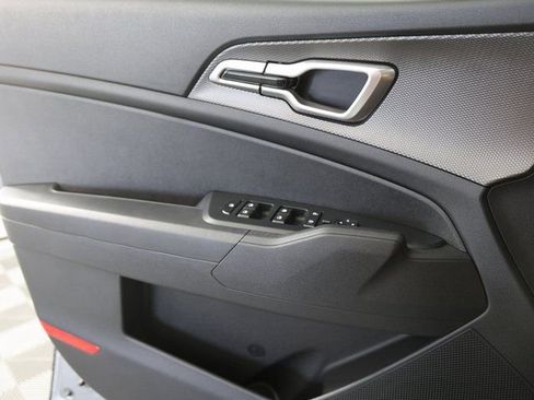 New 2025 Kia Sportage LX AWD/4WD image 24