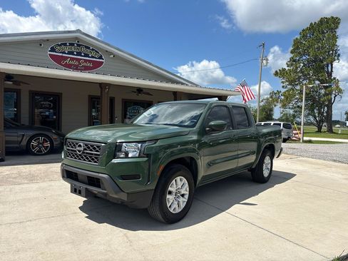 Used 2023 Nissan Frontier SV RWD image 1