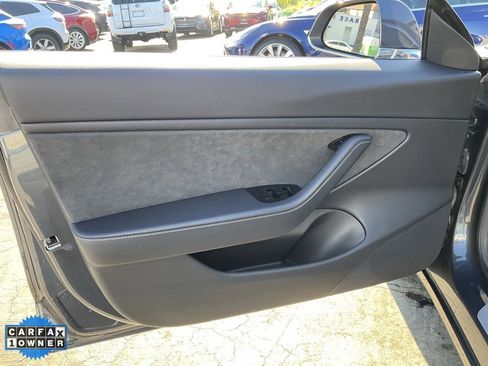 Used 2018 Tesla Model 3 Performance image 22