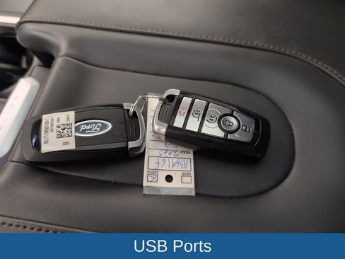 Used 2025 Ford Expedition Active AWD/4WD image 43