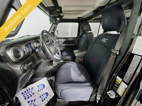 Used 2021 Jeep Wrangler Unlimited Sahara w/ Uconnect 4C Nav & Sound Group AWD/4WD image 21