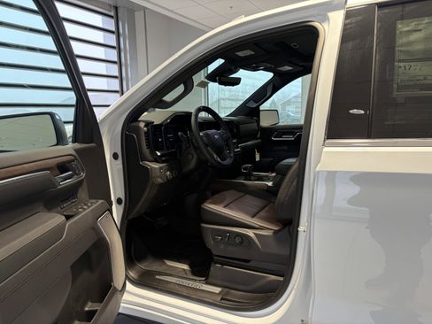 New 2026 Chevrolet Silverado 1500 High Country image 9